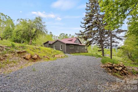 1108 Pine Root Branch Road Bakersville NC 28705