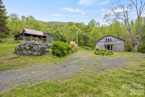 1108 Pine Root Branch Road Bakersville NC 28705