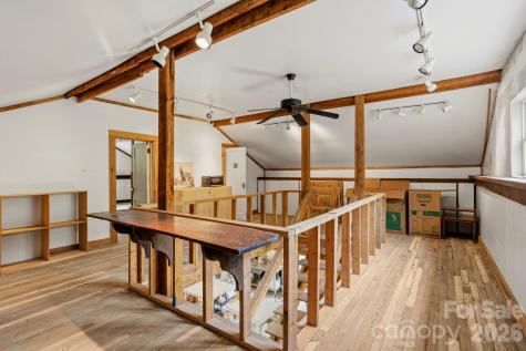 1108 Pine Root Branch Road Bakersville NC 28705