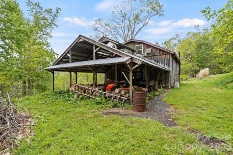 1108 Pine Root Branch Road Bakersville NC 28705