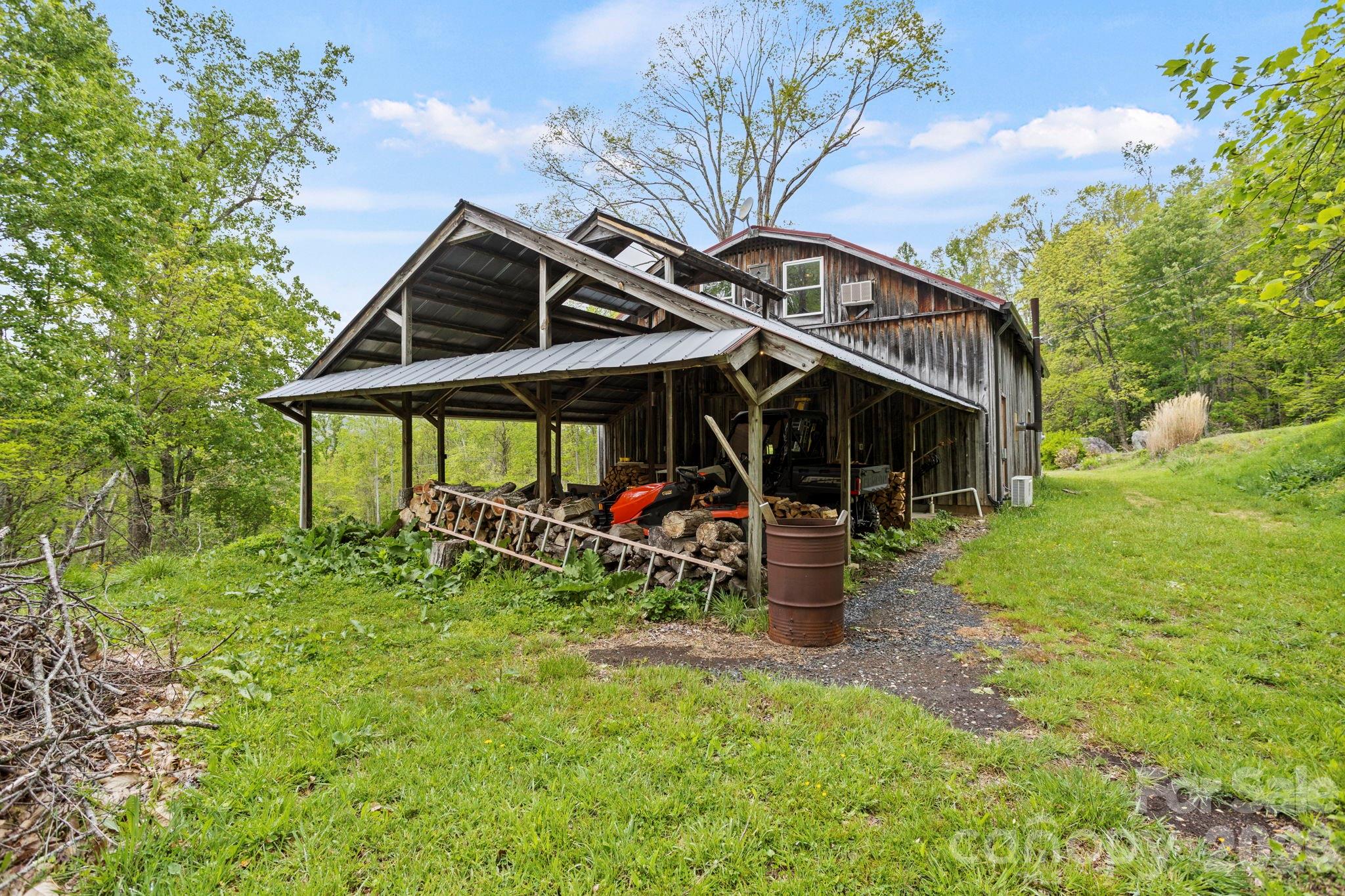 1108 Pine Root Branch Road Bakersville NC 28705