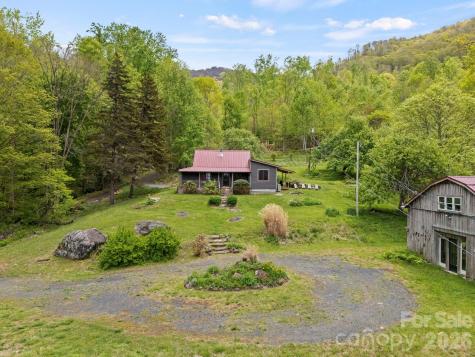 1108 Pine Root Branch Road Bakersville NC 28705