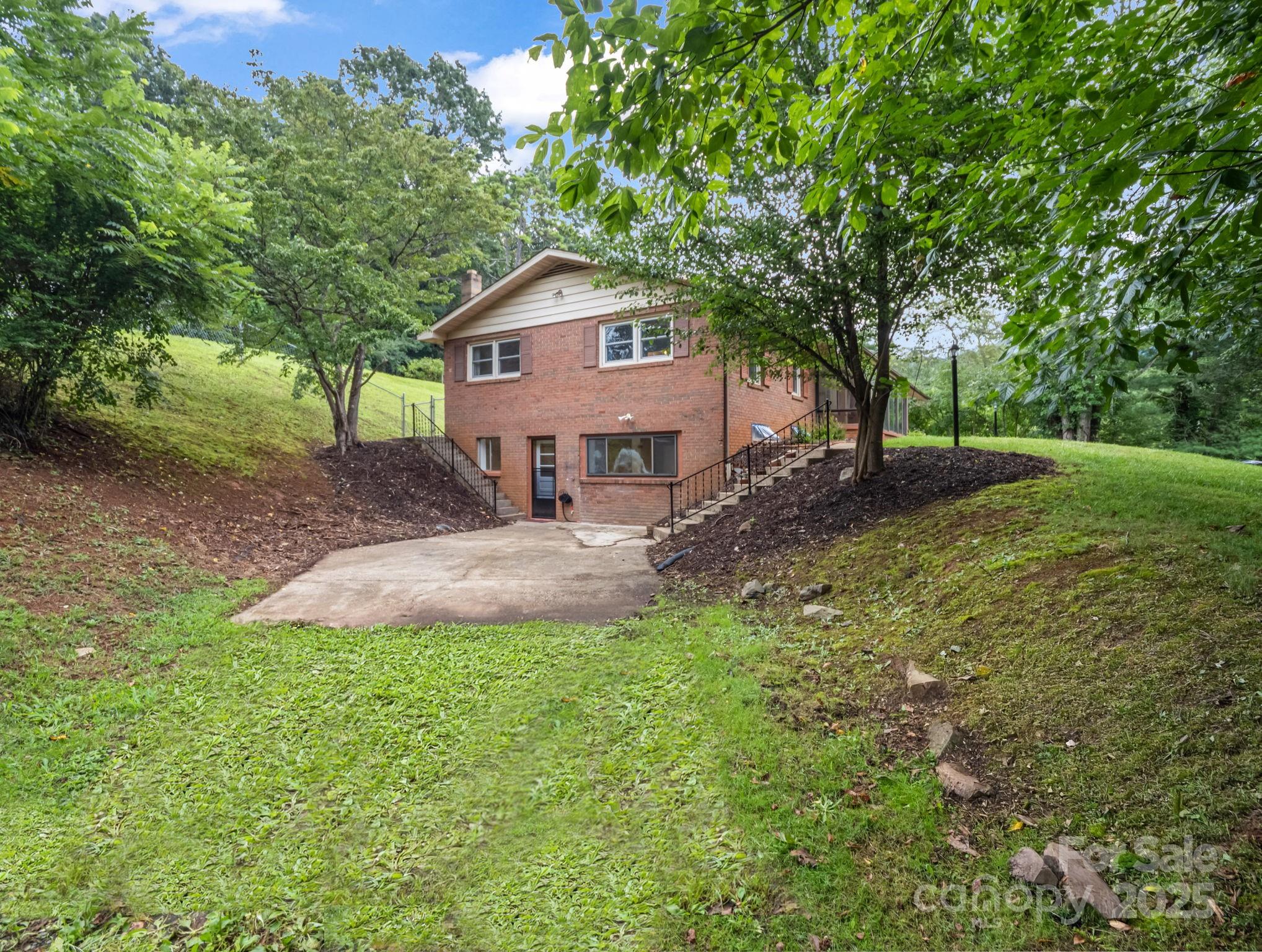 174 Christian Creek Road Swannanoa NC 28778