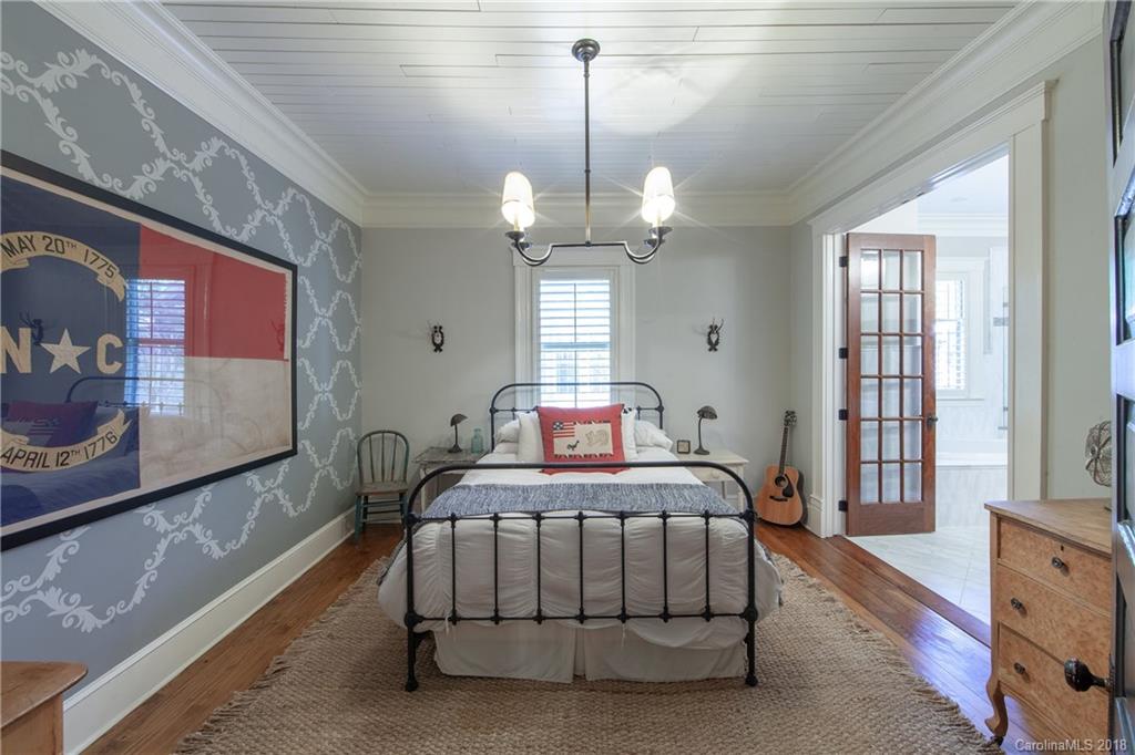 439 Louise Avenue Charlotte NC 28204