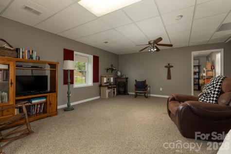 611 Briar Creek Drive North Wilkesboro NC 28659