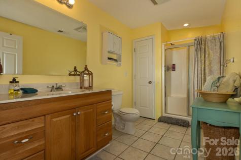 611 Briar Creek Drive North Wilkesboro NC 28659