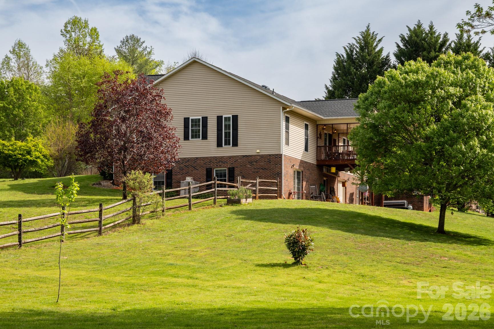 611 Briar Creek Drive North Wilkesboro NC 28659