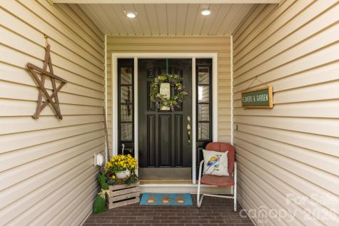 611 Briar Creek Drive North Wilkesboro NC 28659