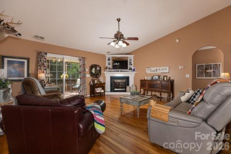 611 Briar Creek Drive North Wilkesboro NC 28659