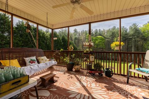 611 Briar Creek Drive North Wilkesboro NC 28659
