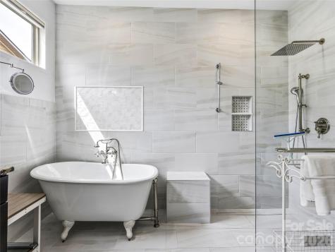 324 Fennel Dun Circle Biltmore Lake NC 28715