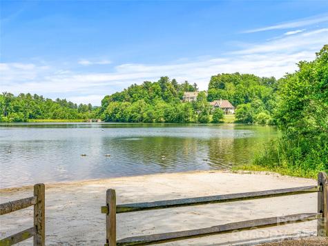 324 Fennel Dun Circle Biltmore Lake NC 28715