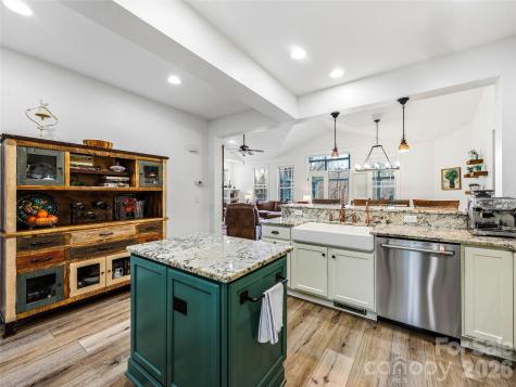 324 Fennel Dun Circle Biltmore Lake NC 28715