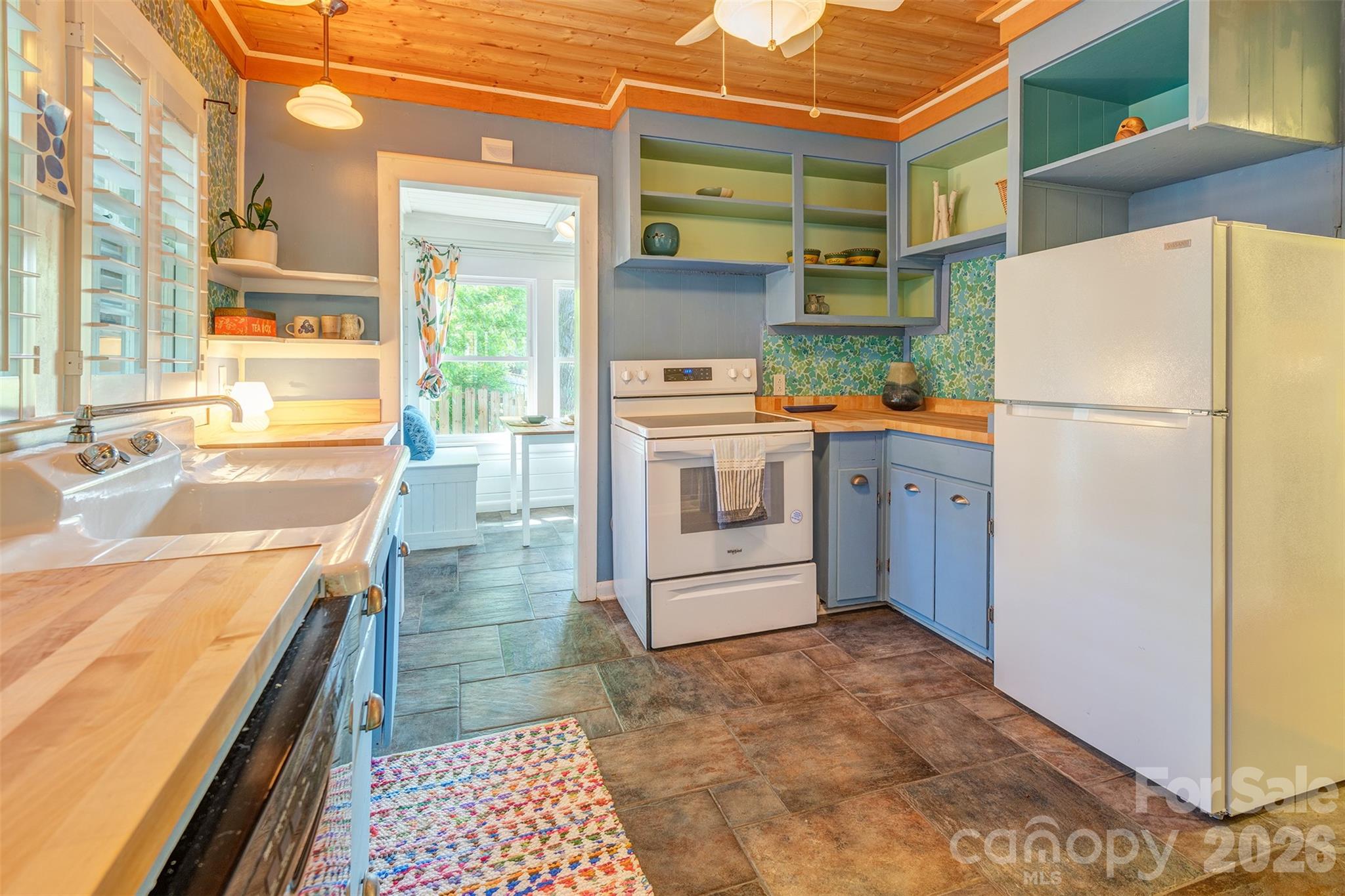 124 Evelyn Place Asheville NC 28801