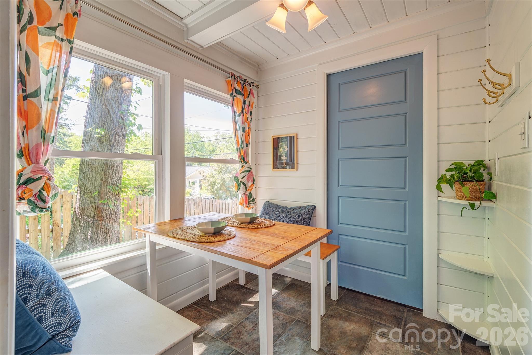 124 Evelyn Place Asheville NC 28801
