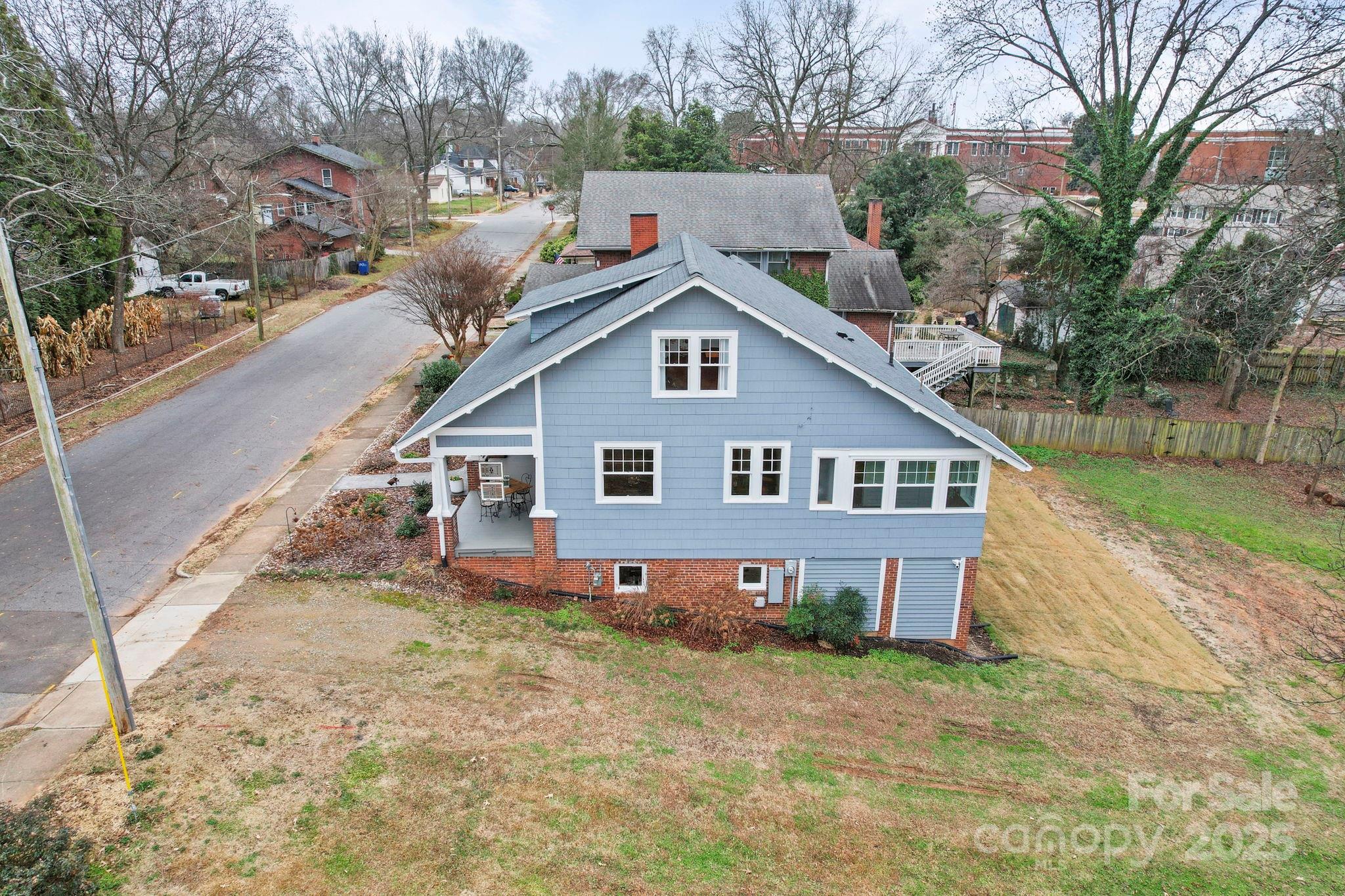 202 S Oak Street Statesville NC 28677