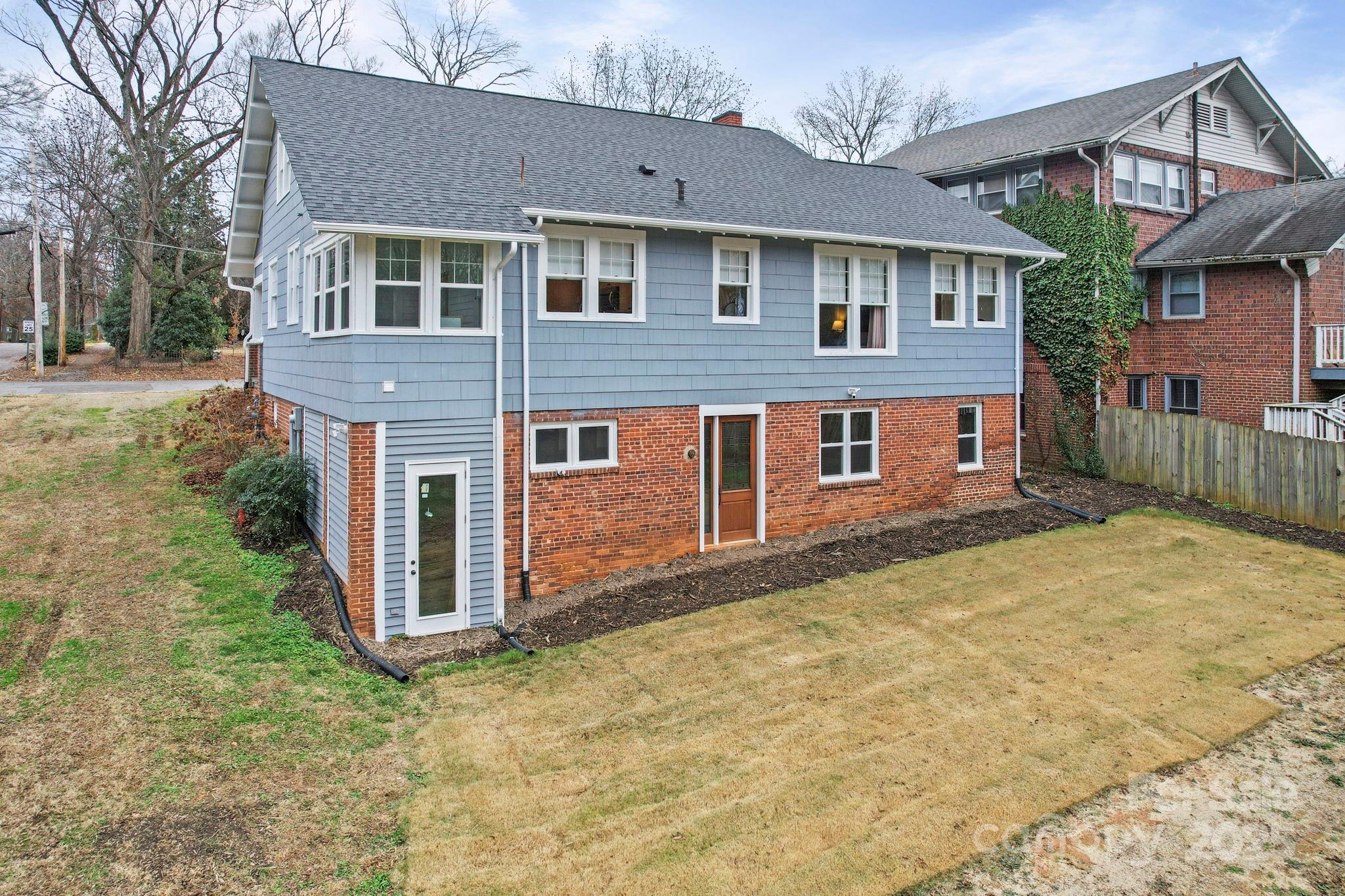202 S Oak Street Statesville NC 28677