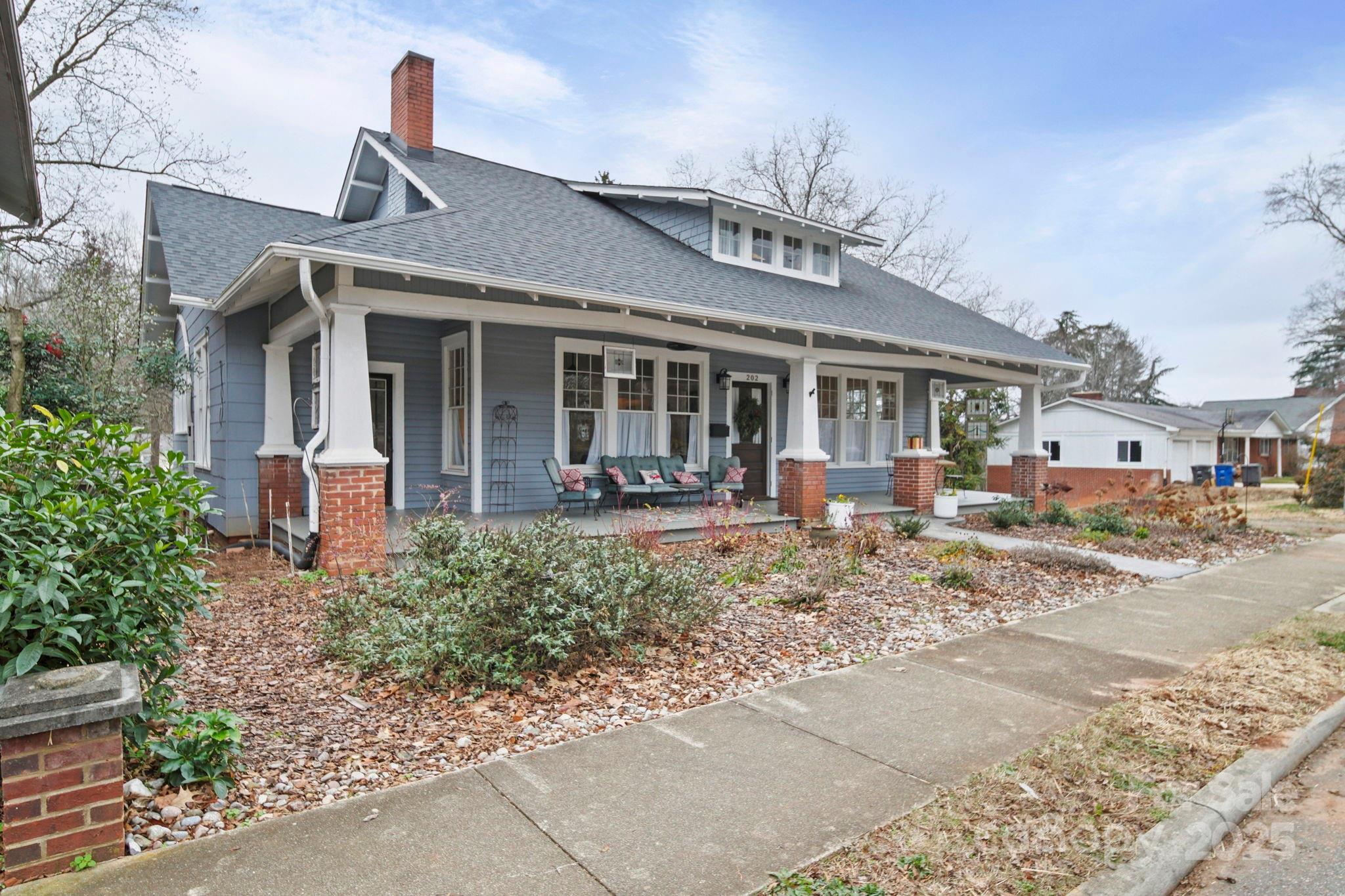 202 S Oak Street Statesville NC 28677