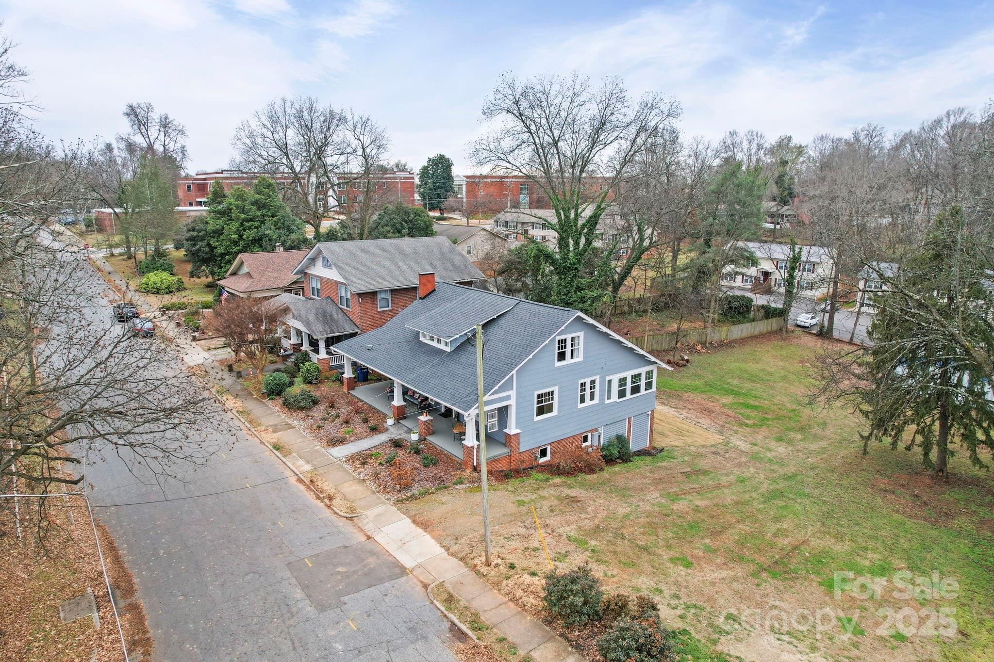 202 S Oak Street Statesville NC 28677