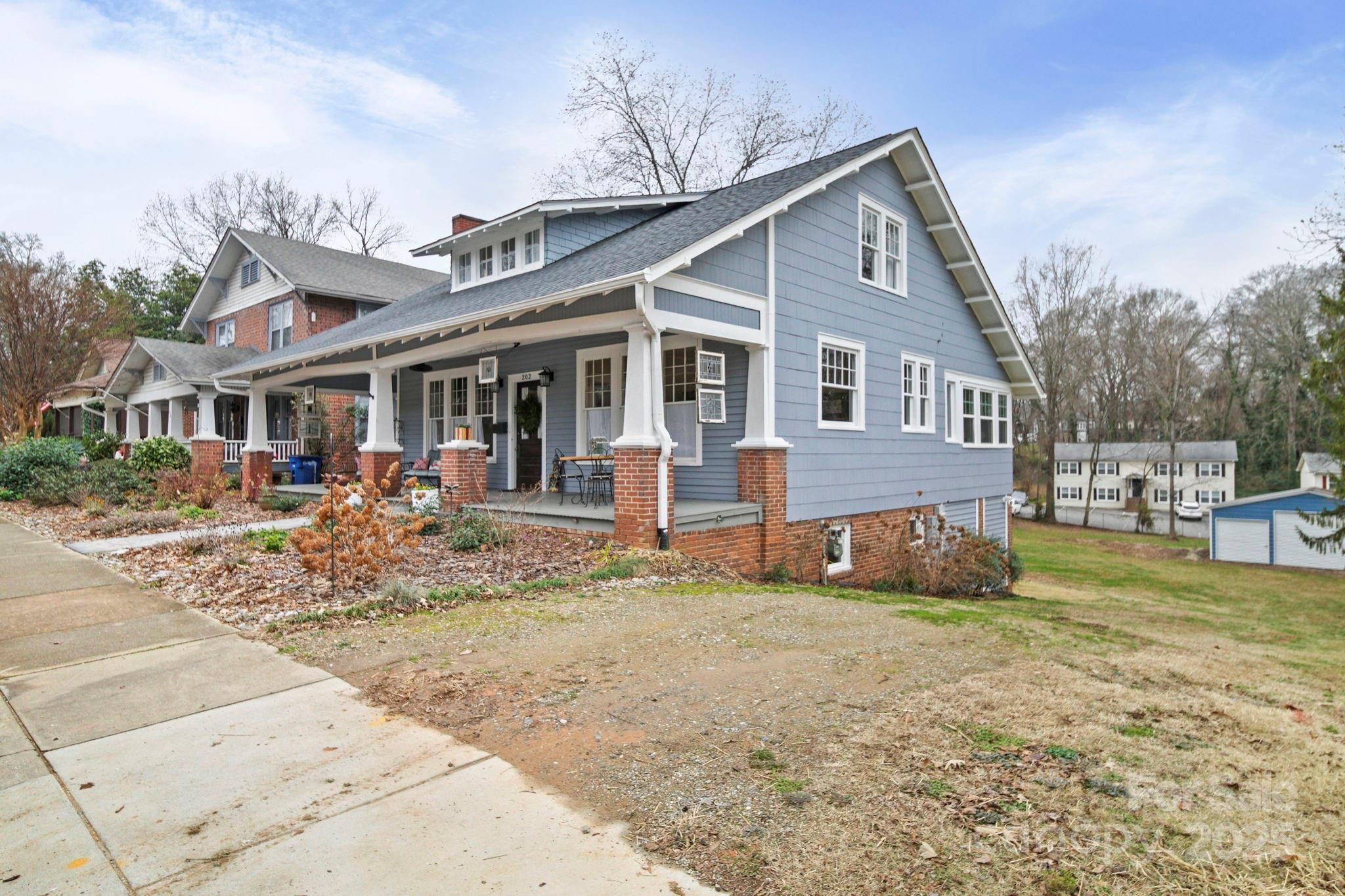 202 S Oak Street Statesville NC 28677