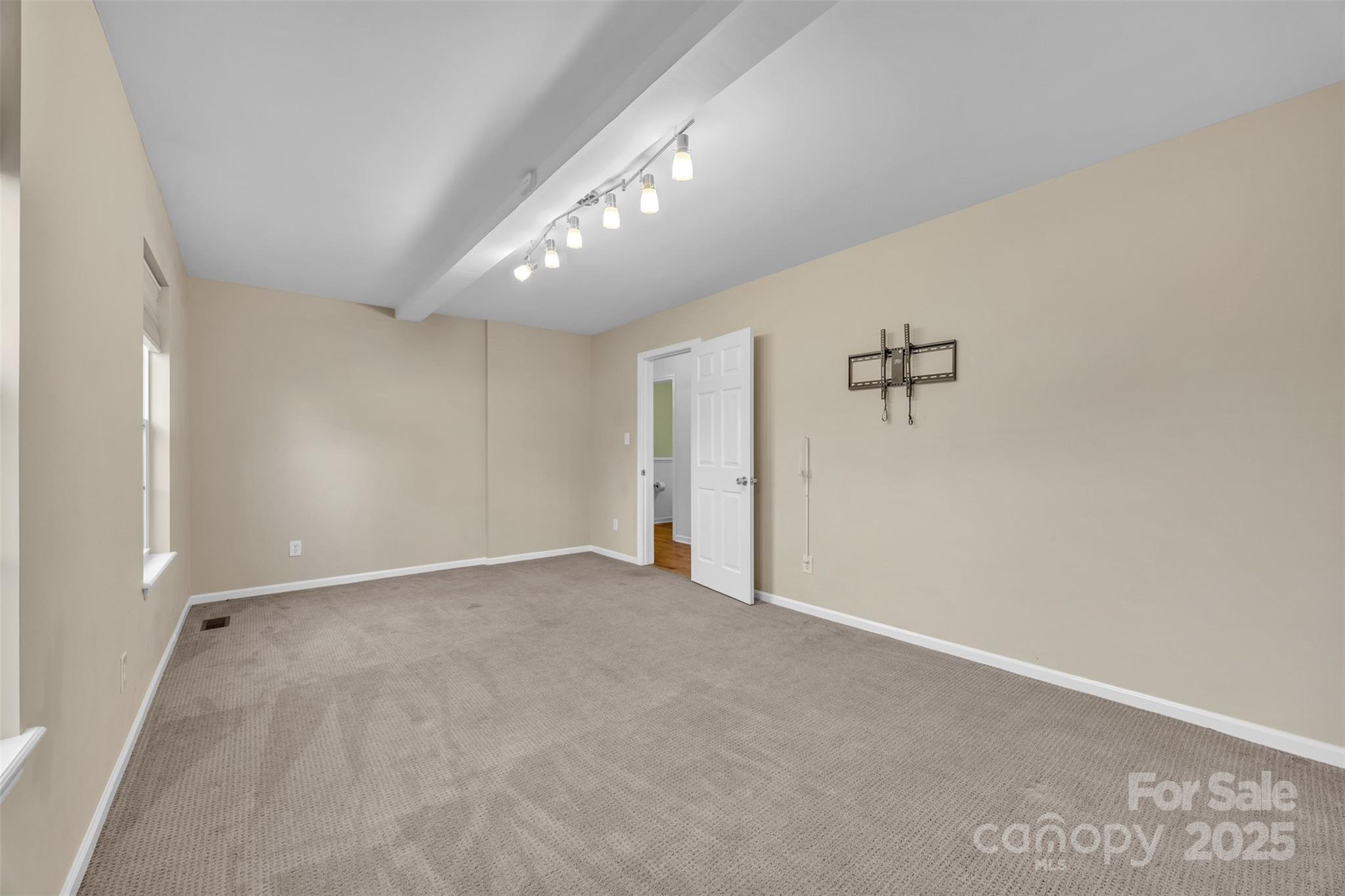 312 Oak Knoll Hildebran NC 28637