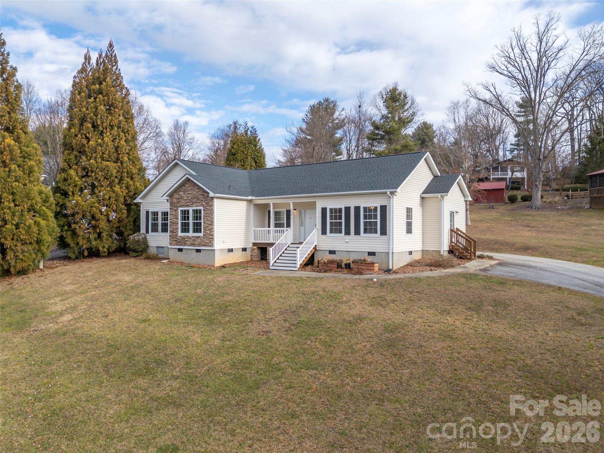 97 Meadowview Drive Saluda NC 28773