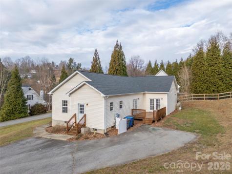 97 Meadowview Drive Saluda NC 28773
