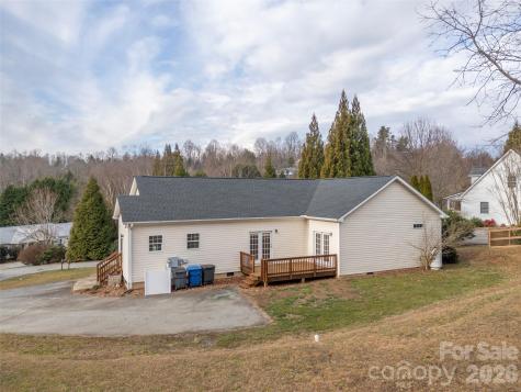 97 Meadowview Drive Saluda NC 28773