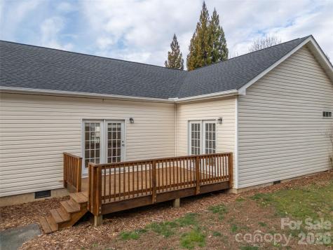 97 Meadowview Drive Saluda NC 28773