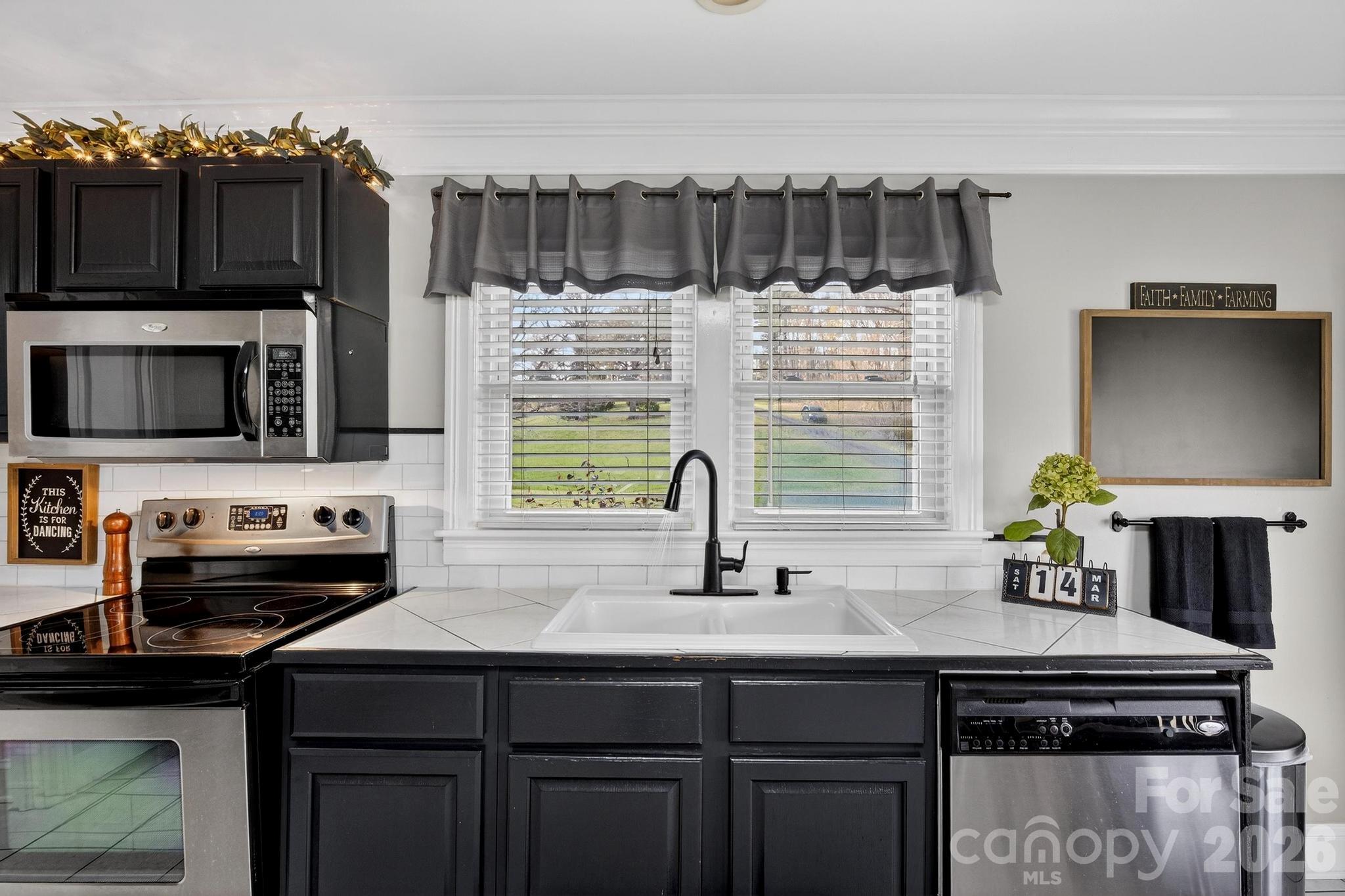 343 Hoyles Creek Road Dallas NC 28034