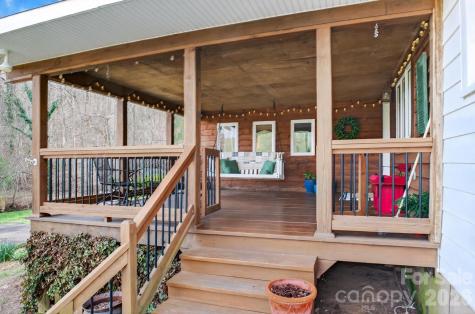 343 Hoyles Creek Road Dallas NC 28034