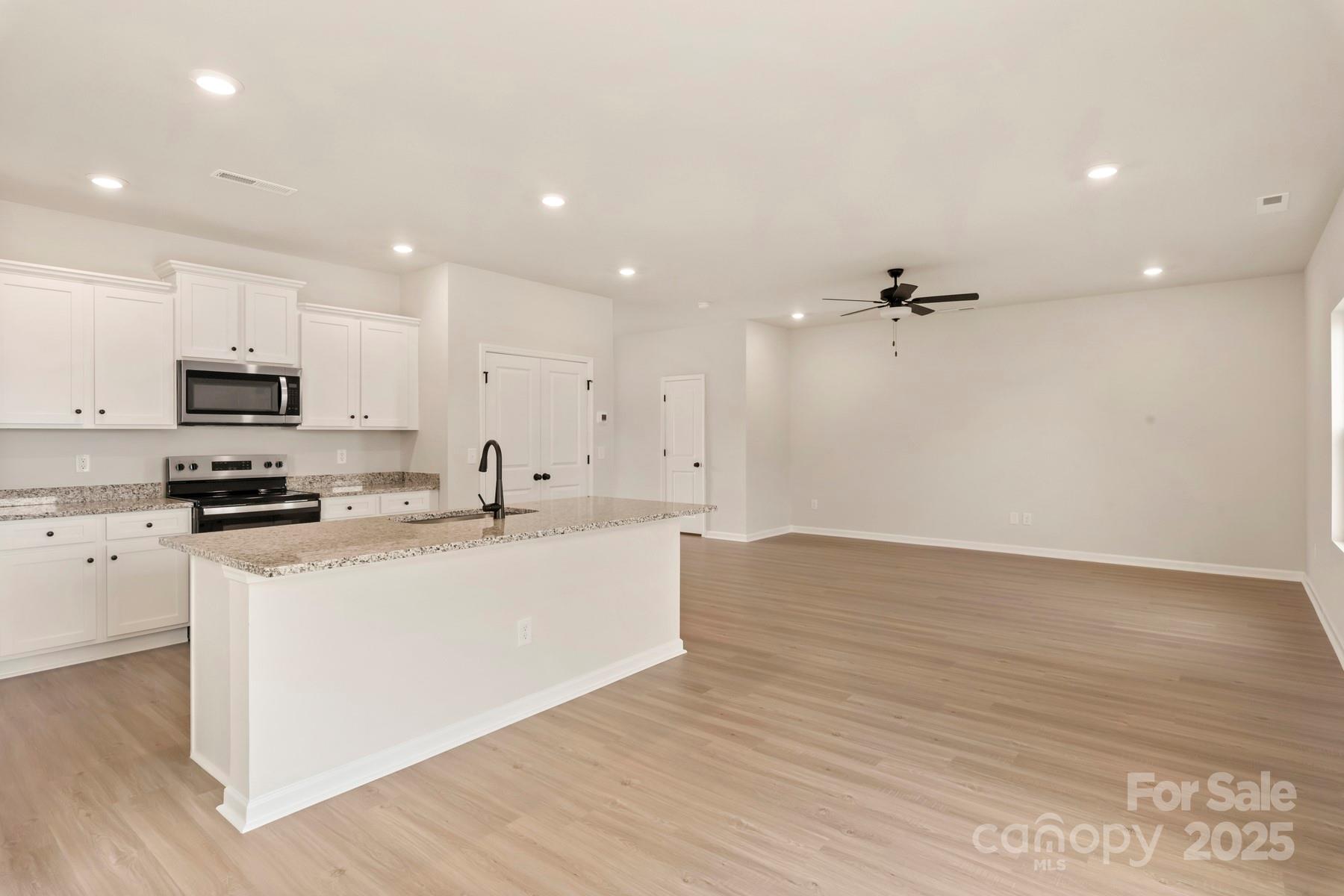 1041 Russell Drive Winston Salem NC 27127