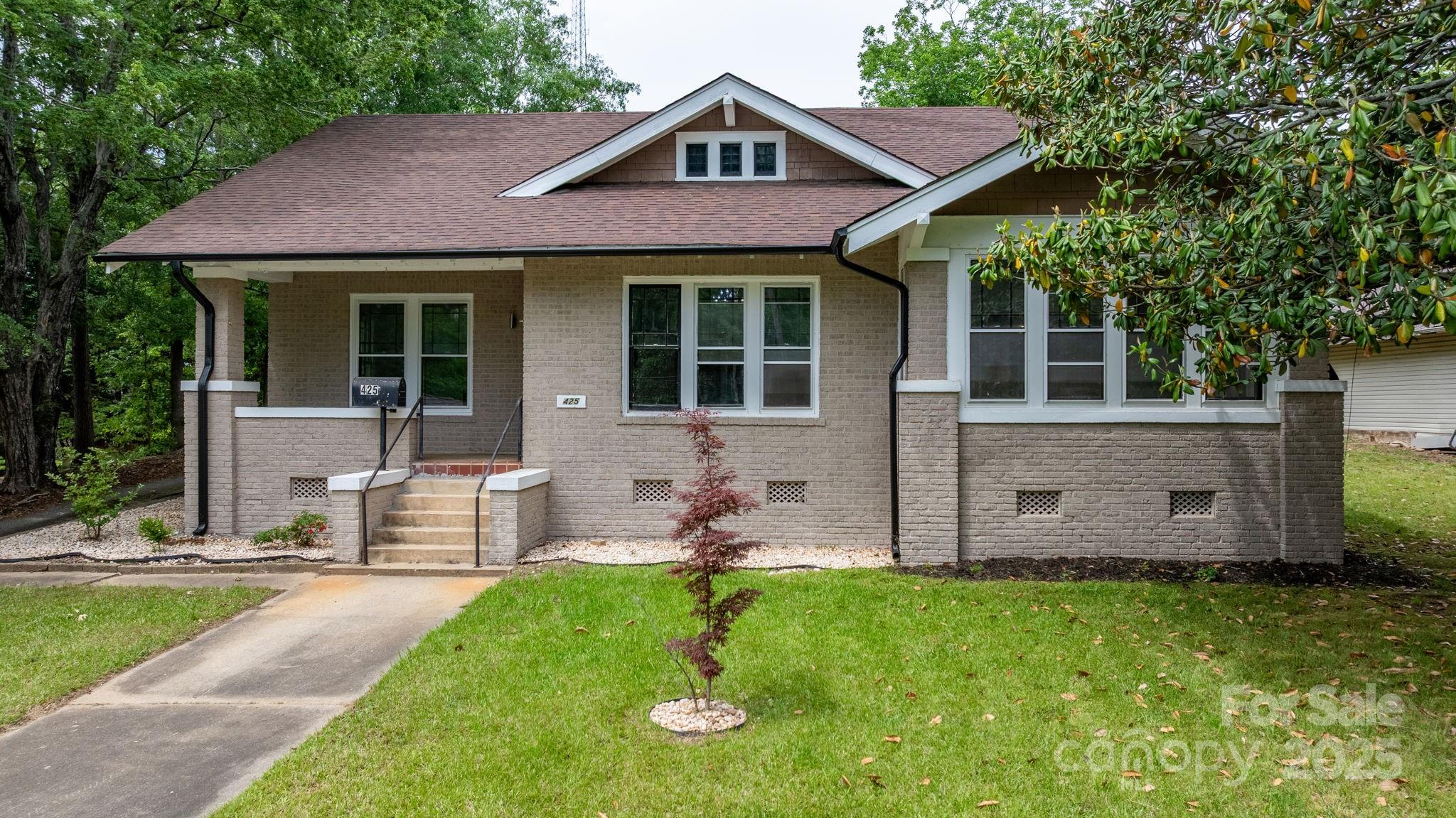 425 1st Avenue SE Hickory NC 28602