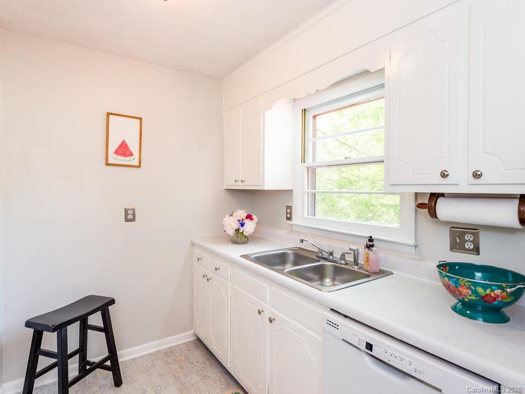 13 Allison Court Asheville NC 28805