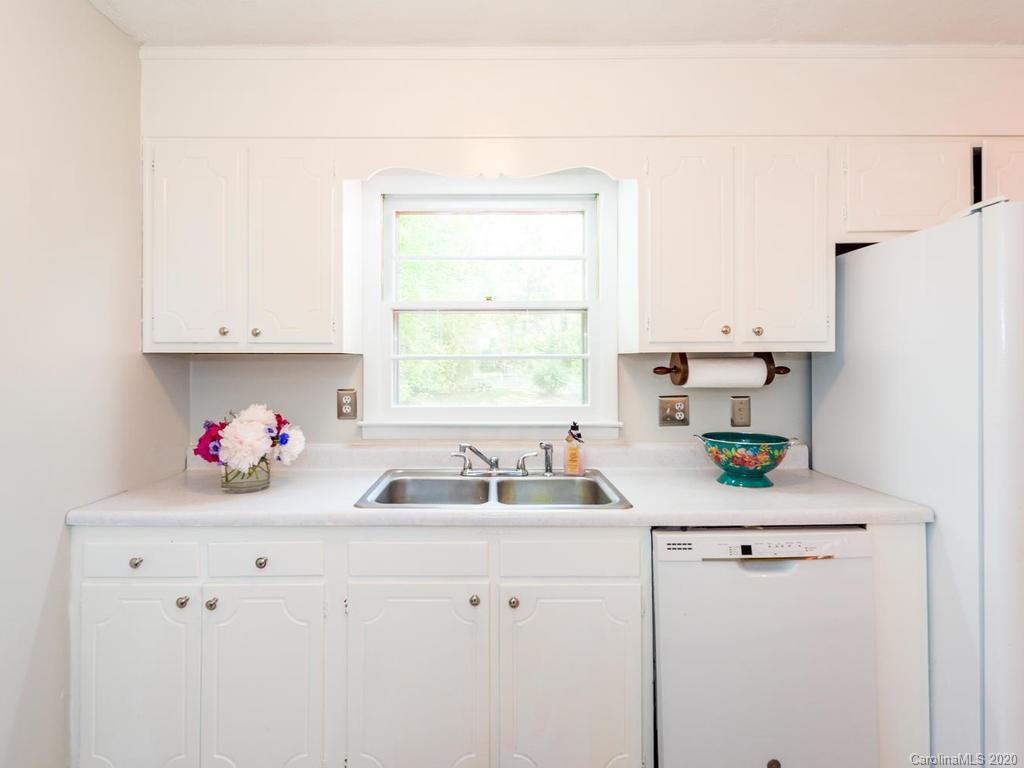 13 Allison Court Asheville NC 28805