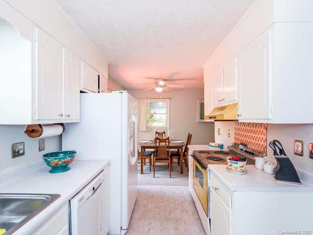 13 Allison Court Asheville NC 28805