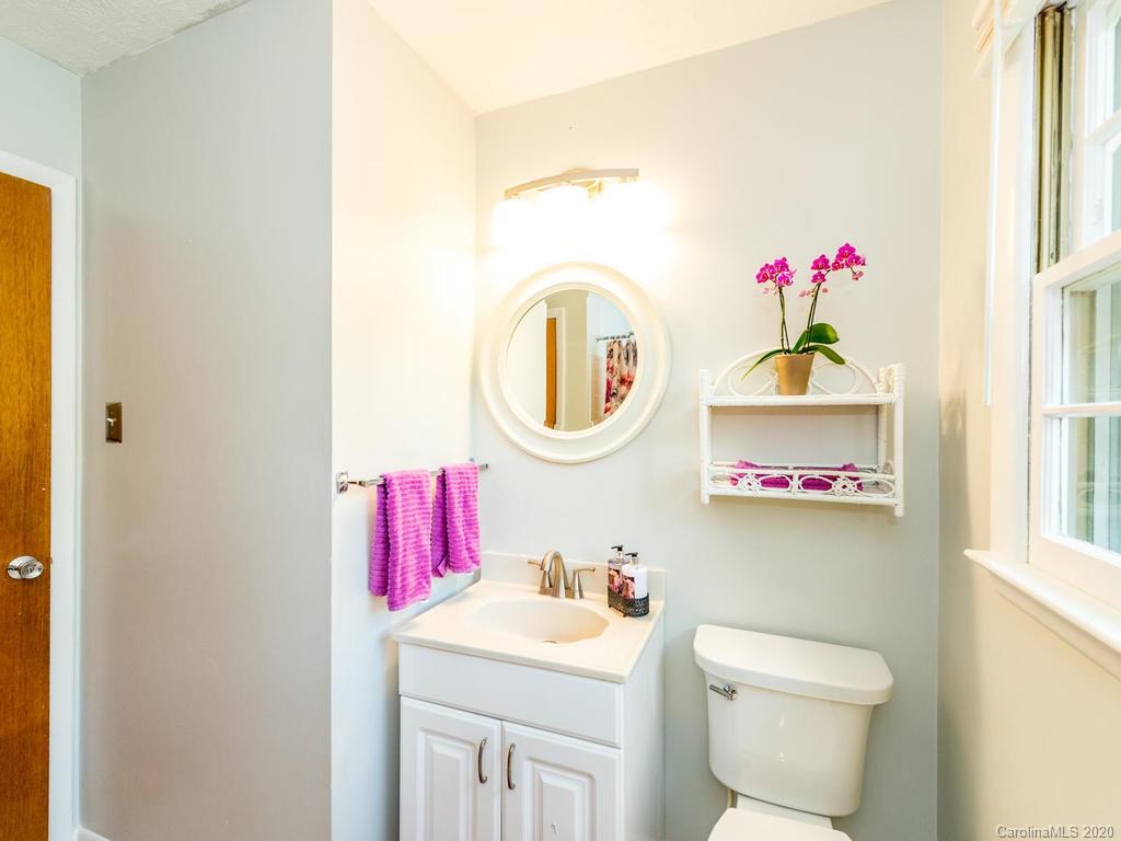 13 Allison Court Asheville NC 28805