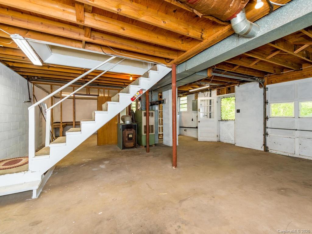 13 Allison Court Asheville NC 28805