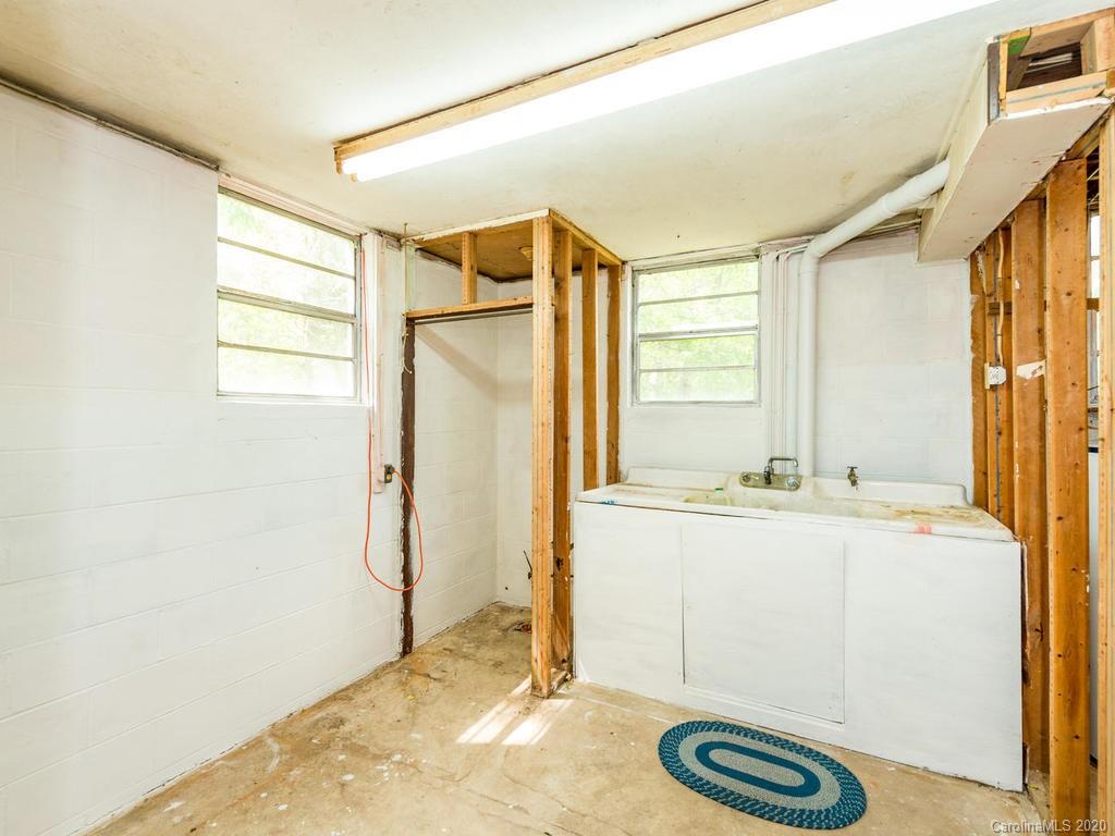 13 Allison Court Asheville NC 28805