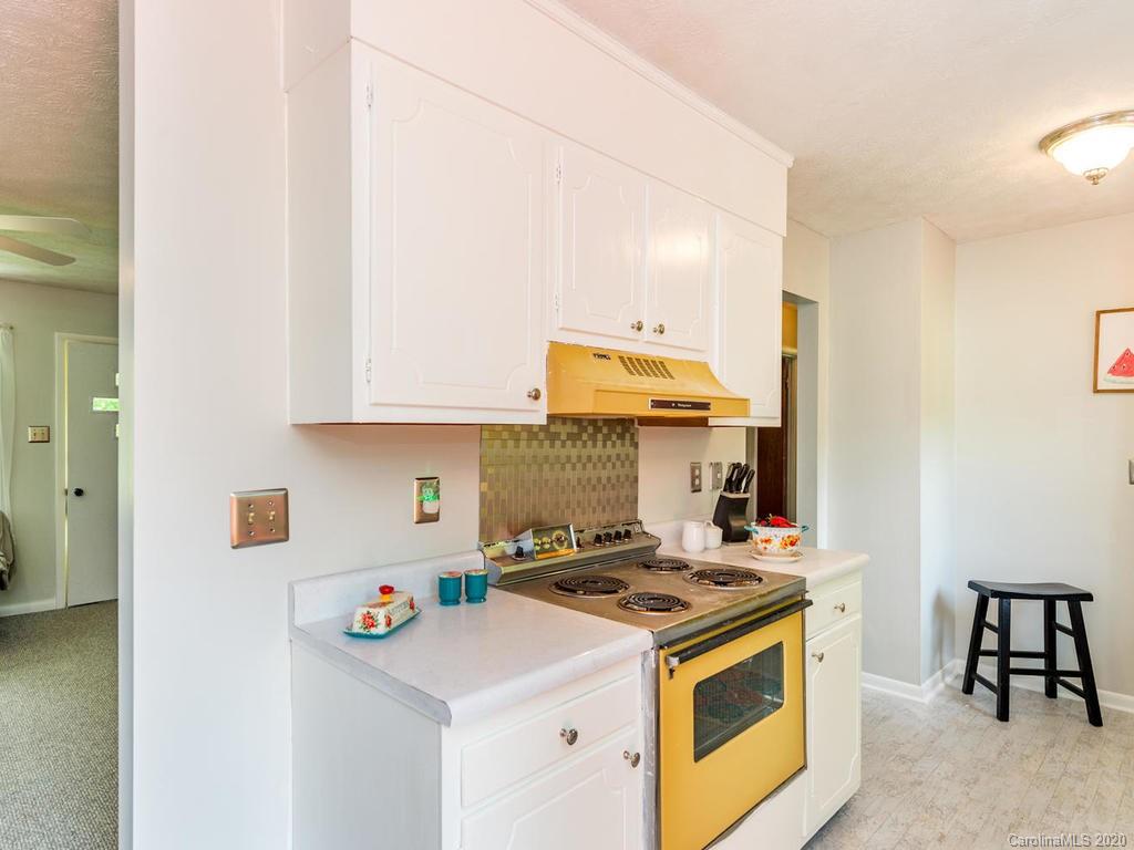 13 Allison Court Asheville NC 28805