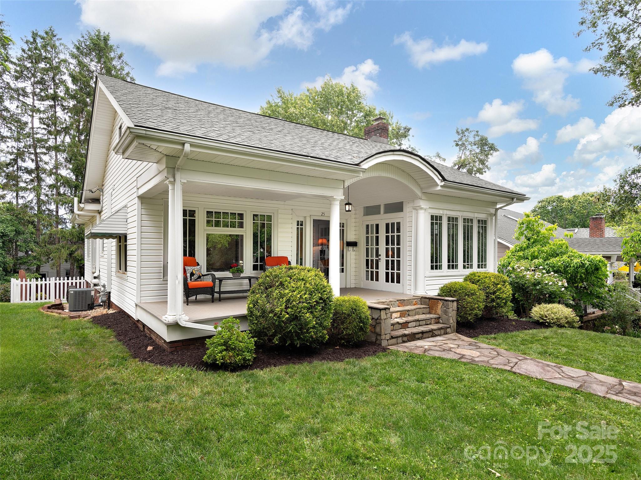 25 Mount Vernon Circle Asheville NC 28804