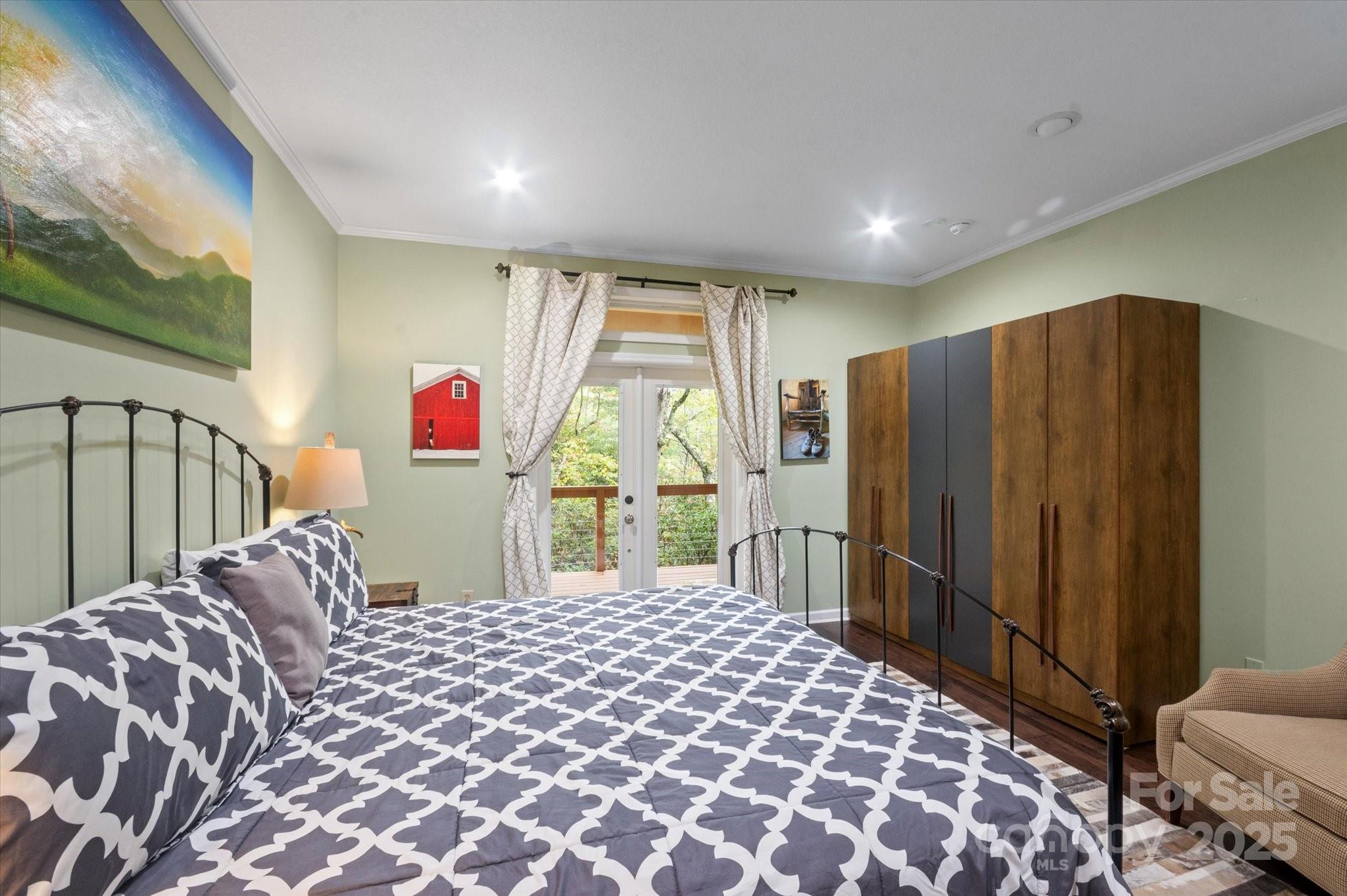 94 Davey Crockett Road Fairview NC 28730