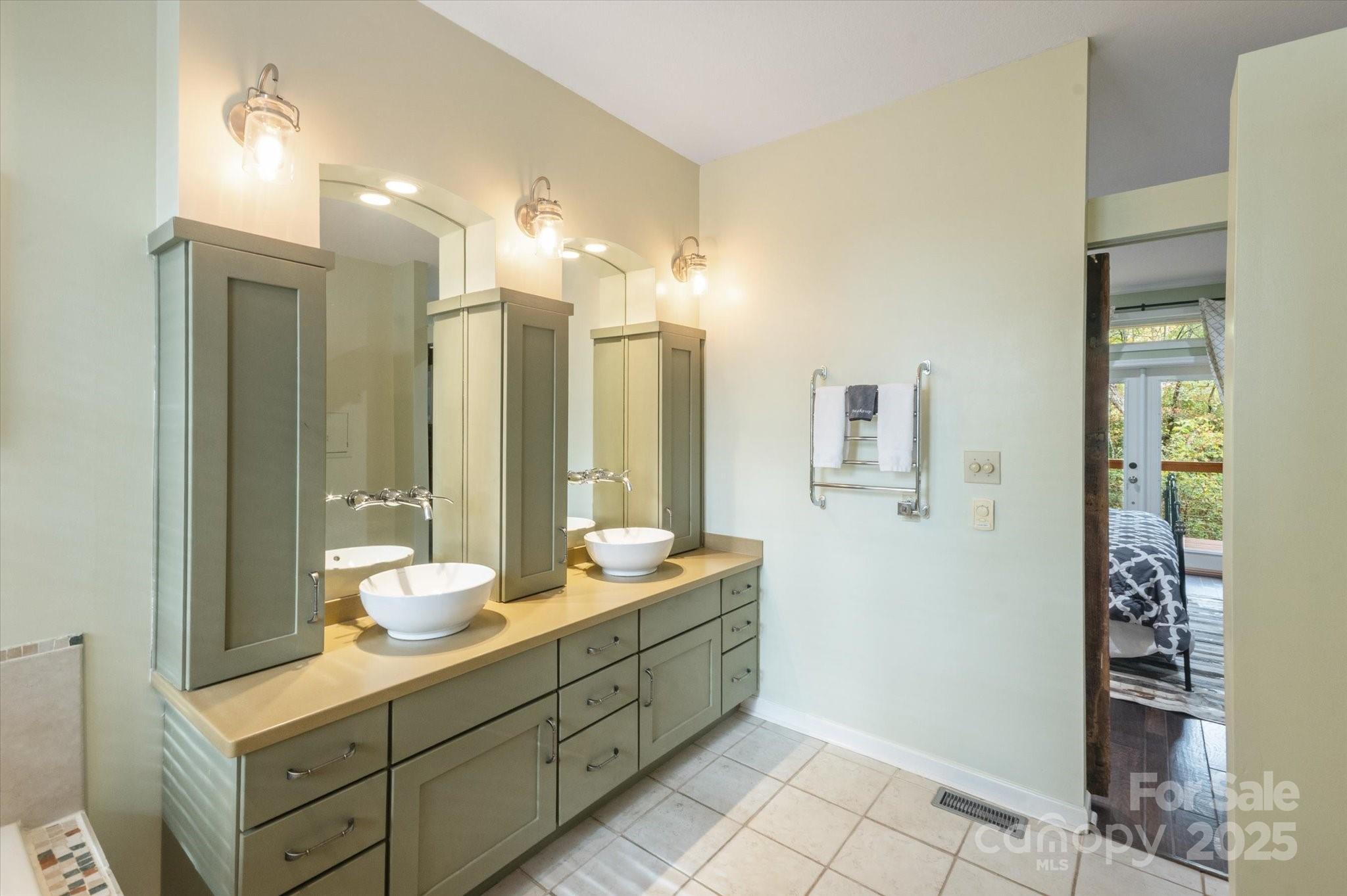 94 Davey Crockett Road Fairview NC 28730