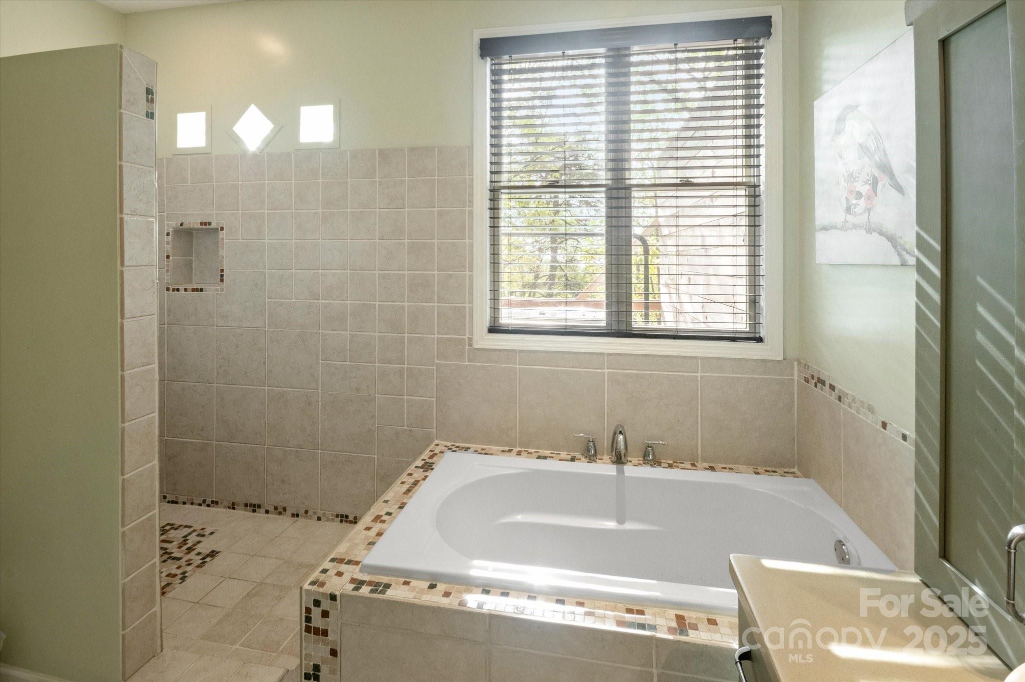 94 Davey Crockett Road Fairview NC 28730