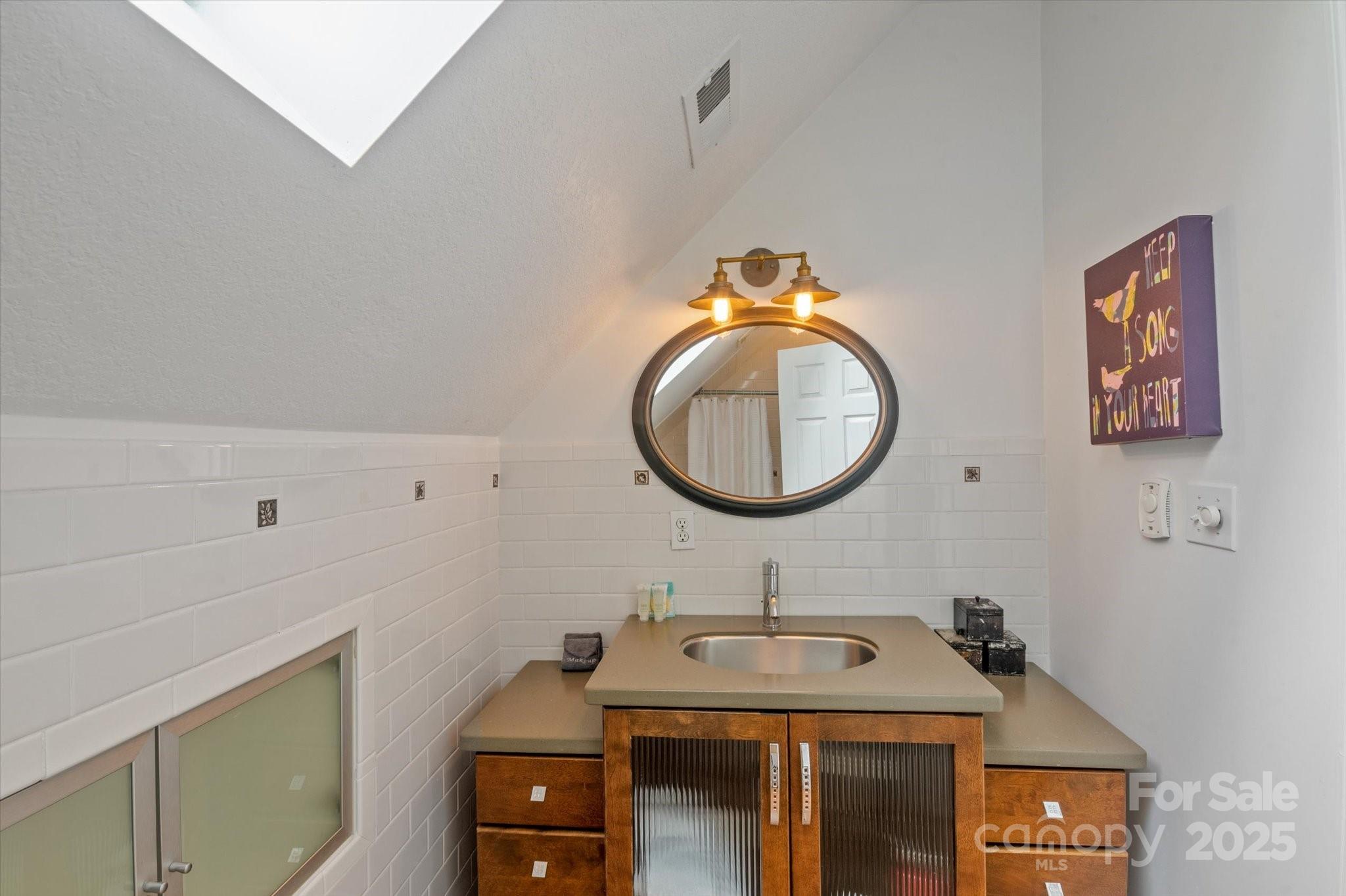 94 Davey Crockett Road Fairview NC 28730