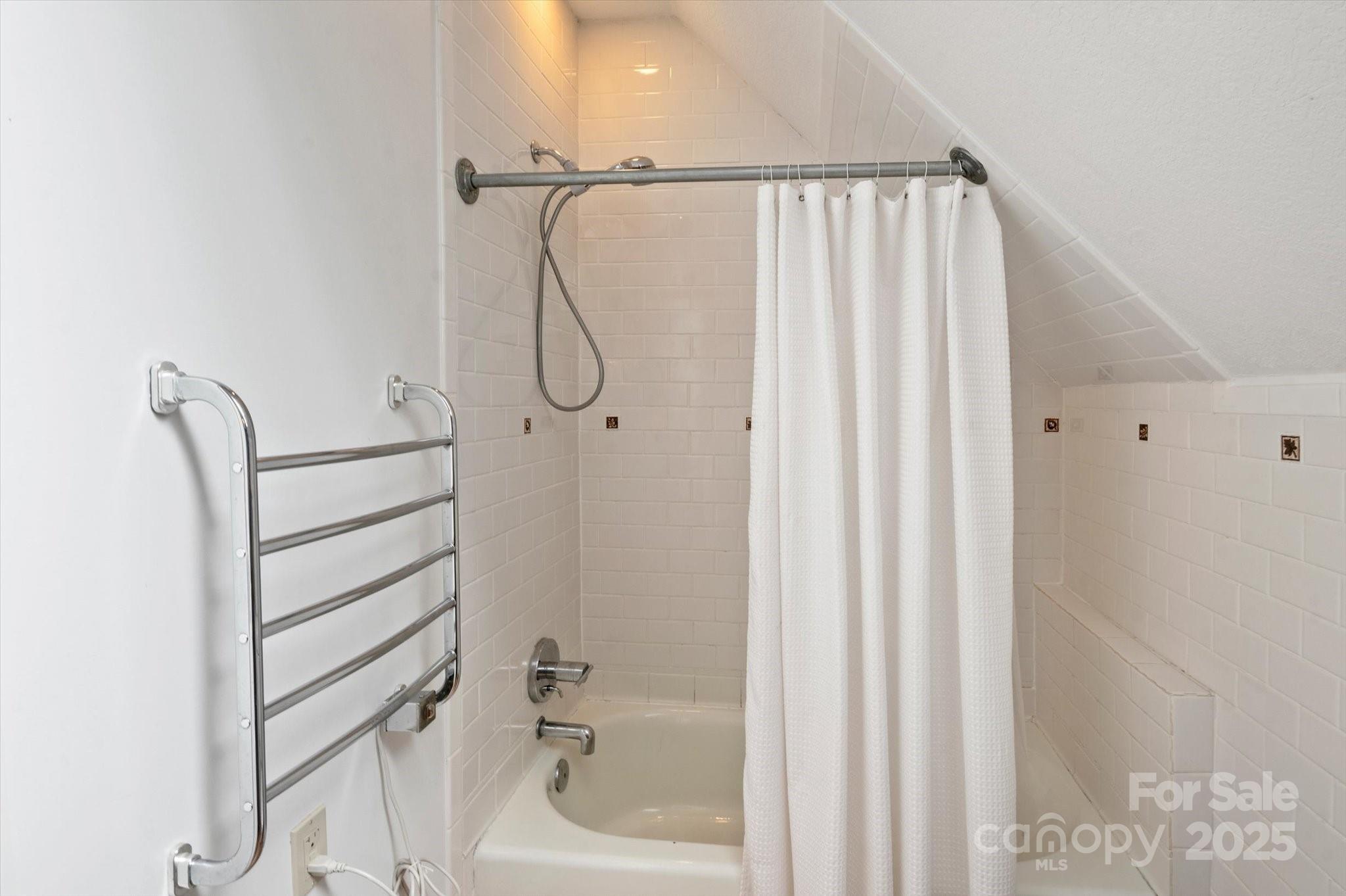 94 Davey Crockett Road Fairview NC 28730