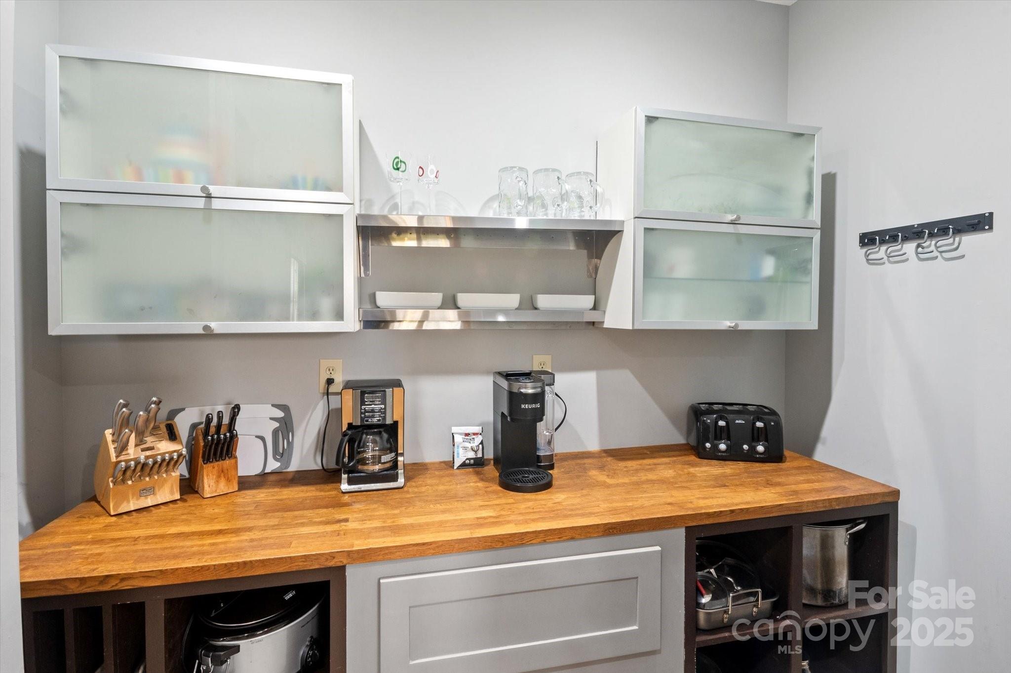 94 Davey Crockett Road Fairview NC 28730