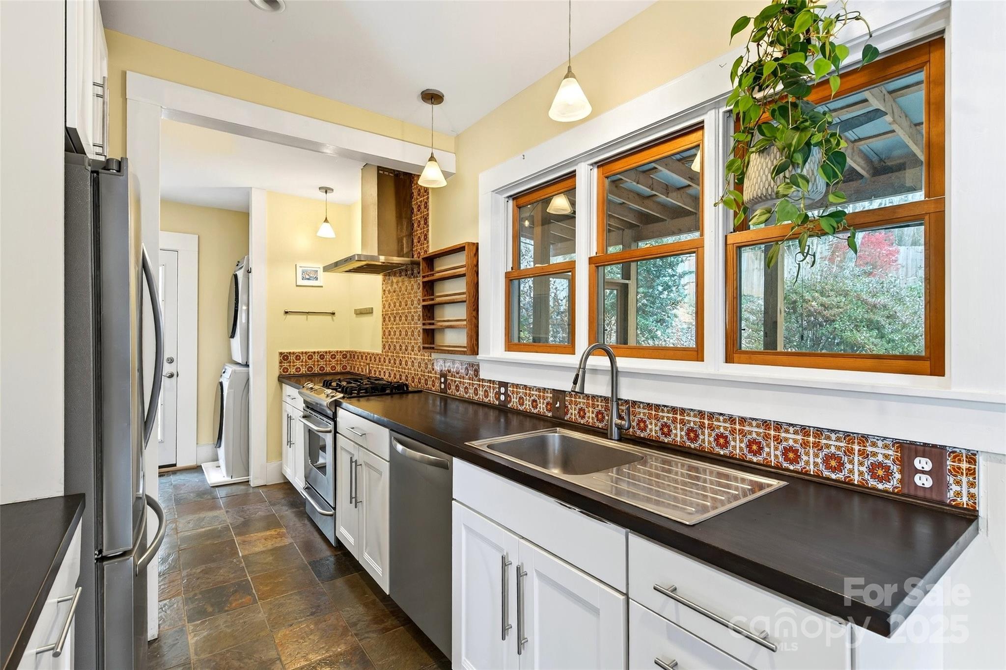 104 Rhododendron Avenue Black Mountain NC 28711