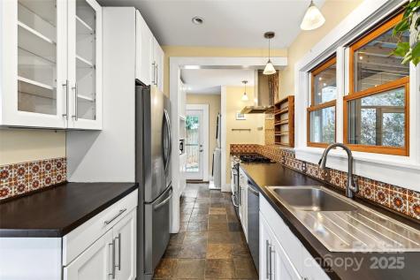 104 Rhododendron Avenue Black Mountain NC 28711