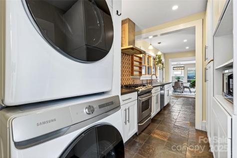 104 Rhododendron Avenue Black Mountain NC 28711